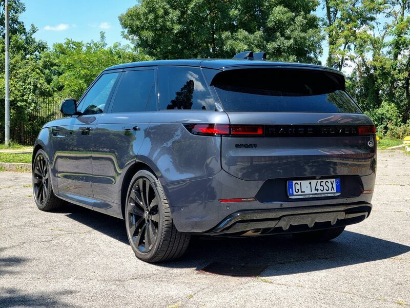 Nuova Range Rover Sport, guarda la gallery della prova 6