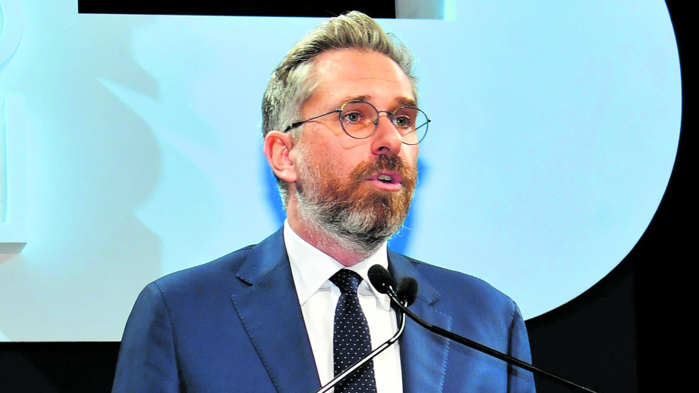 Un uragano su Lepore. "Adesso deve dimettersi"