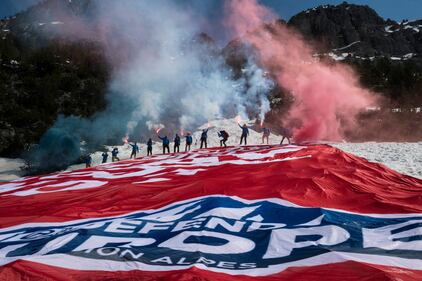 Bardonecchia, esponenti di estrema destra francesi bloccano il percorso dei migranti 3