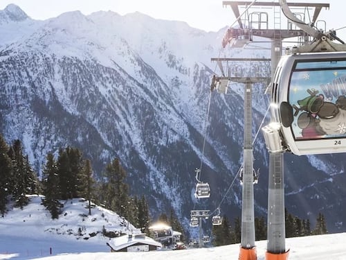Albero cade e trancia il cavo: cabinovia precipita in Tirolo. Diversi feriti gravi