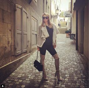 Paris Hilton, posteriore nudo coi fiocchi 9