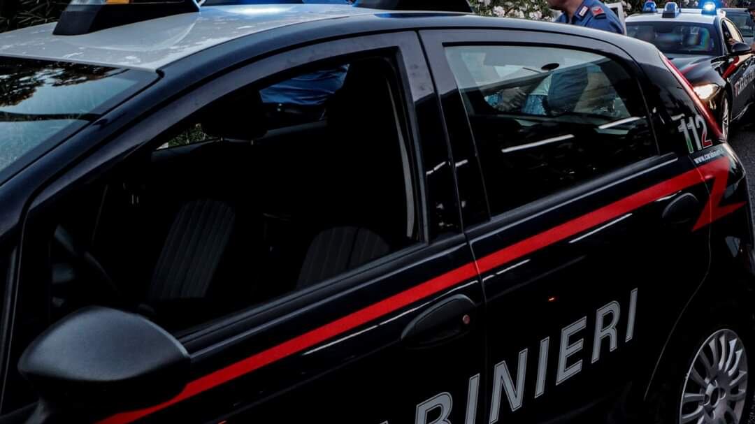 Rimini, stuprata e scaricata in strada. L'orrore del branco su una 16enne