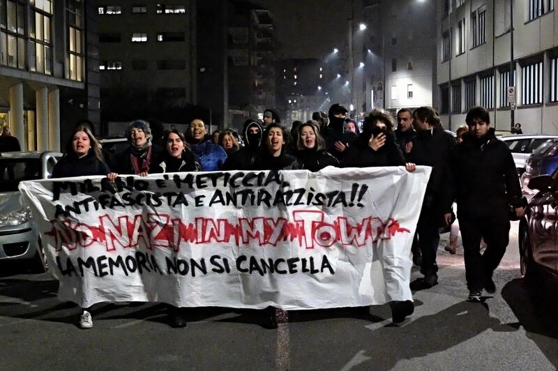 Milano, tensioni al convegno sulle foibe 14