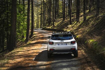 Jeep Avenger 4xe, guarda la gallery 2