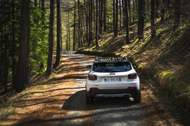 Jeep Avenger 4xe, guarda la gallery 2