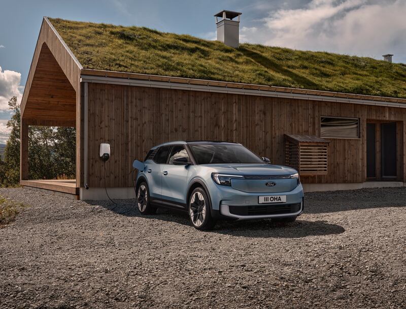 Le foto del nuovo Ford Explorer 2023 8