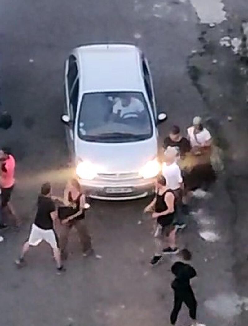 Rissa tra residenti e abusivi in via Bolla a Milano 4