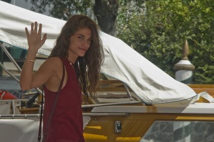 Mostra di Venezia, l'arrivo della madrina Elisa Sednaoui 12