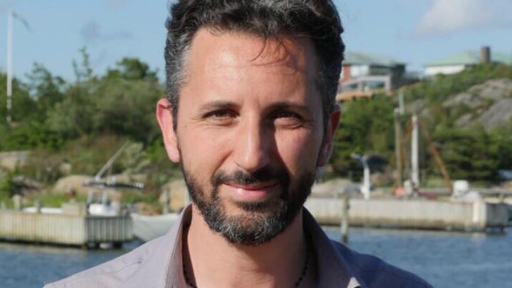 Ordinanza del sindaco: vietata la cattiveria «Guardate i film di Benigni e leggete Levi»