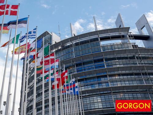 La satira del giorno. UE: Case Green entro il 2030