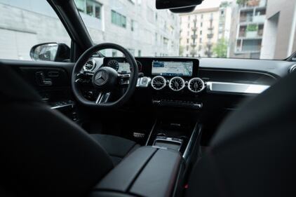 Mercedes-Benz EQB e GLB: guarda la gallery 10