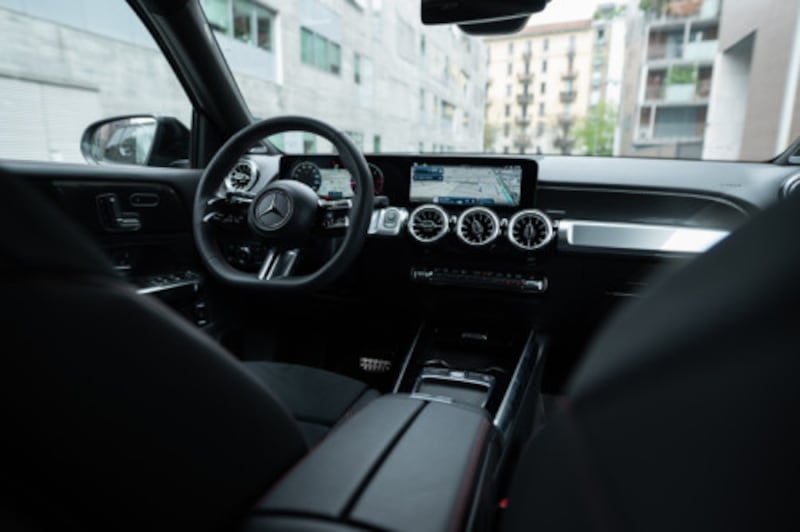 Mercedes-Benz EQB e GLB: guarda la gallery 10