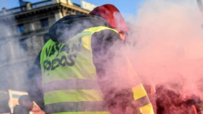 Bologna, protesta in piazza come i Gilet gialli francesi