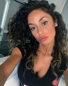 Raffaella Fico, allenamento sensuale sui social 4