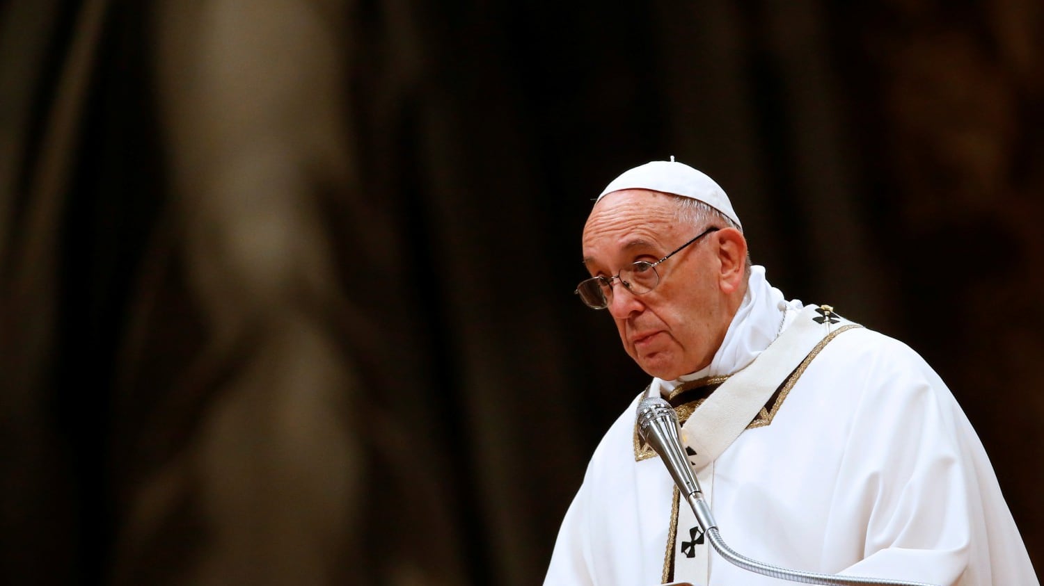 Il Pd "tessera" Bergoglio per le politiche migratorie