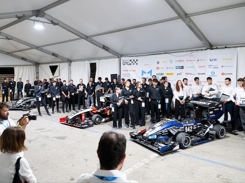 A Varano gli ingegneri del futuro costruiscono l’automobile