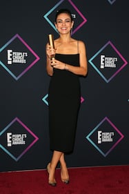 Il look total black di Mila Kunis al People's Choice Awards 3