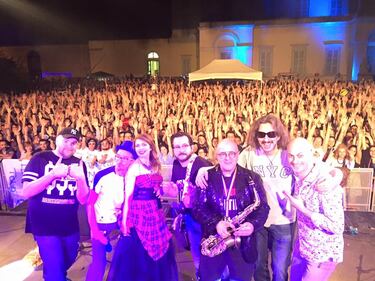 Cristina D'Avena, un'estate di concerti per l'Italia 25