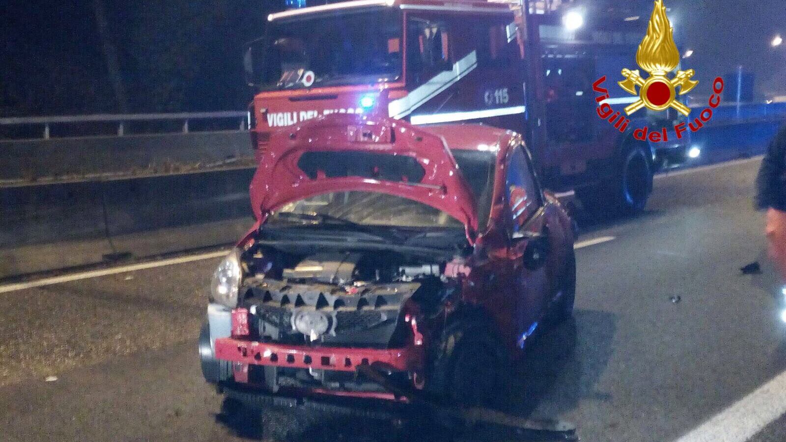 Auto fuori controllo sbanda Muore studentessa di 18 anni