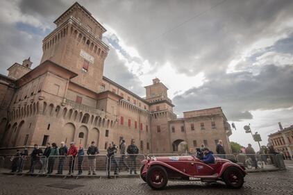 La mille miglia passa da Ferrara 10
