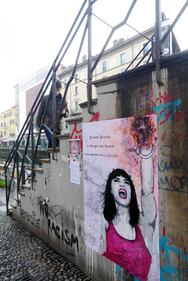 Milano, nuove provocazioni dell'artista Cristina Donati Meyer sui femminicidi 4