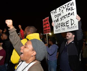 Agente non incriminato: proteste in tutta l'America 1