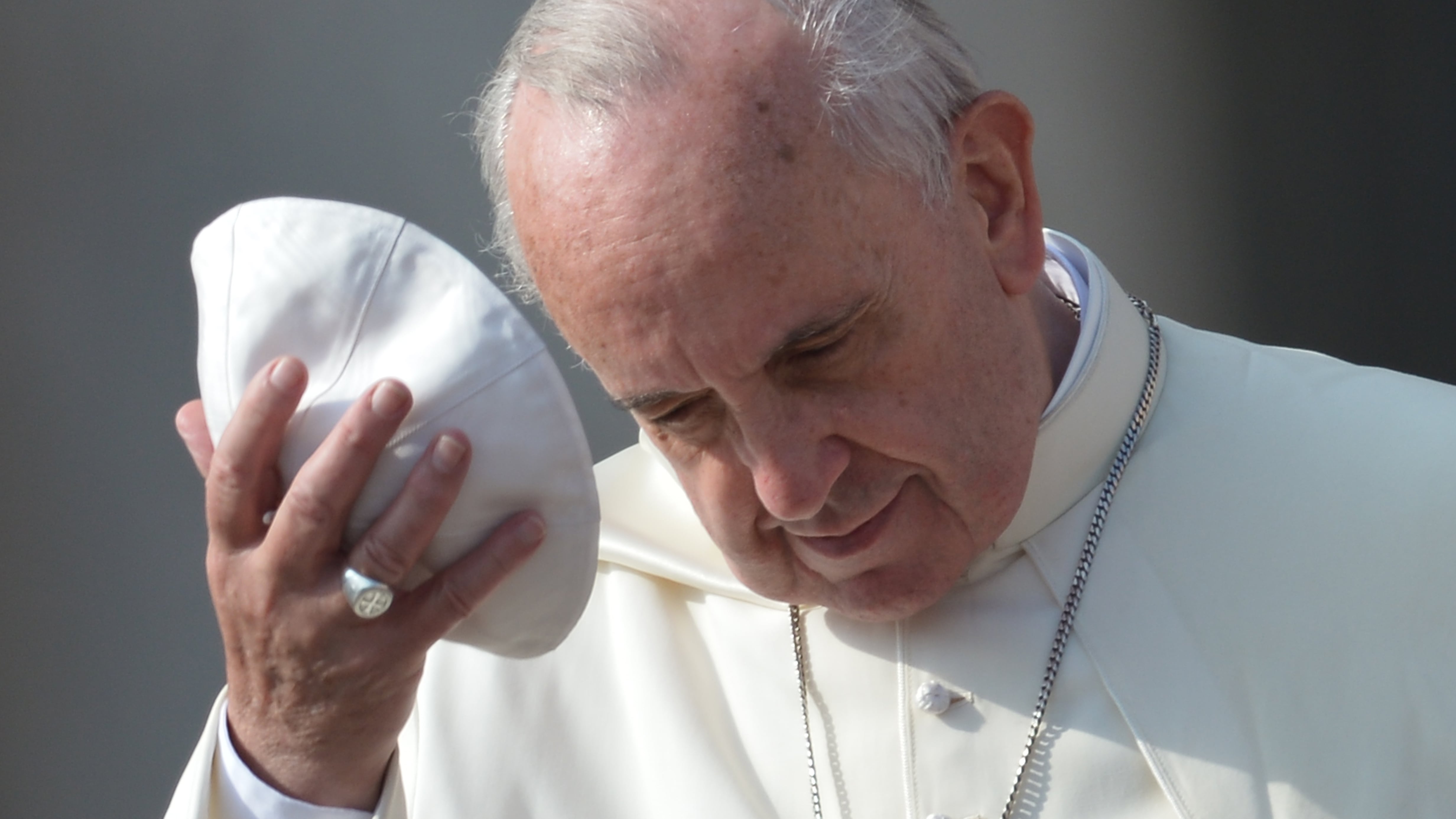 Usa, sventato attentato al Papa: arrestato l'aspirante jihadista