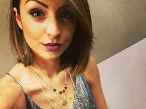Ai domiciliari per omicidio, sponsorizza prodotti su pagina social