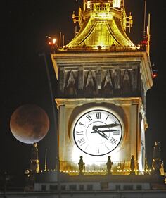 Una notte di luna rossa: ecco l'eclissi nel mondo 12