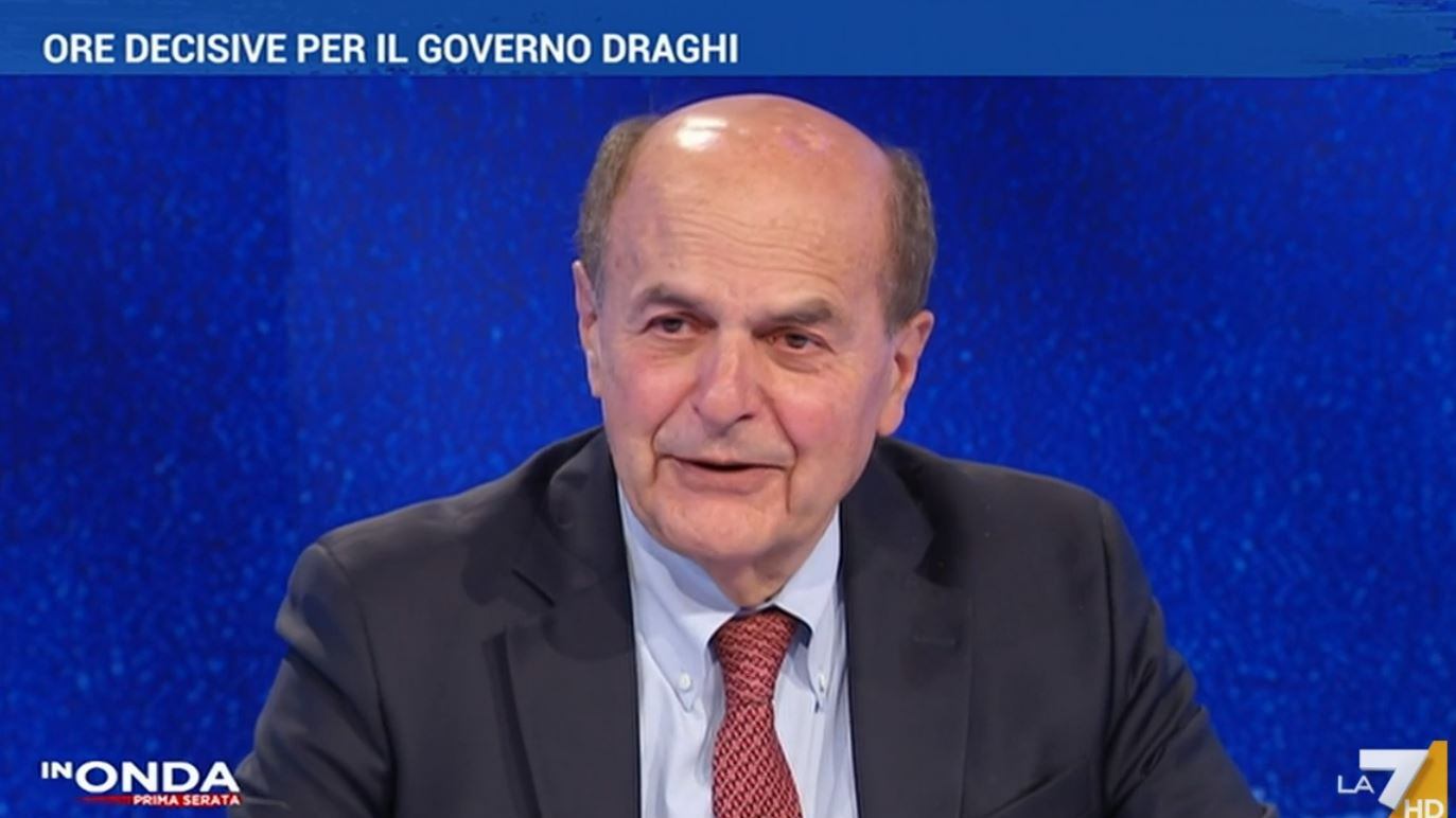 "Ha ragione...". Bersani difende Conte e strizza l'occhio ai 5S