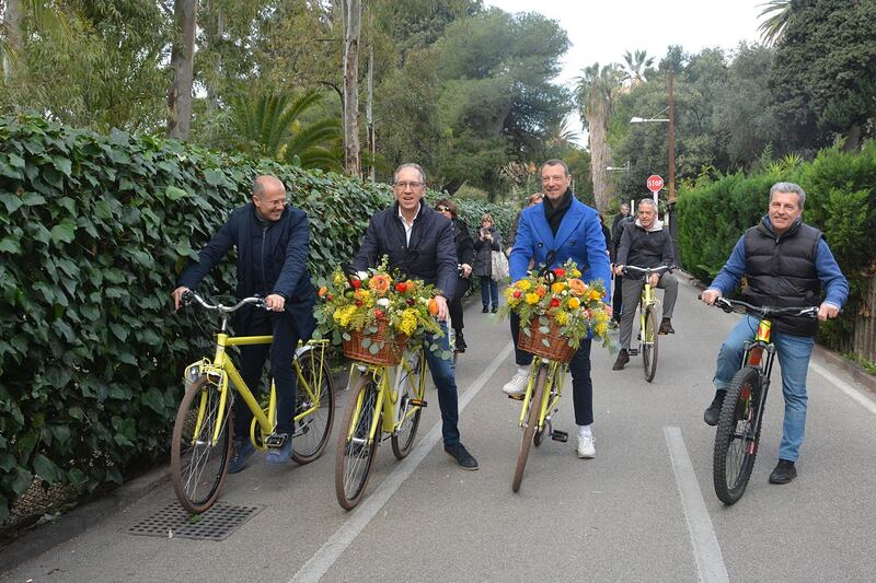 Pedalata di Amadeus sulla ciclabile e poi si pianta la mimosa 6
