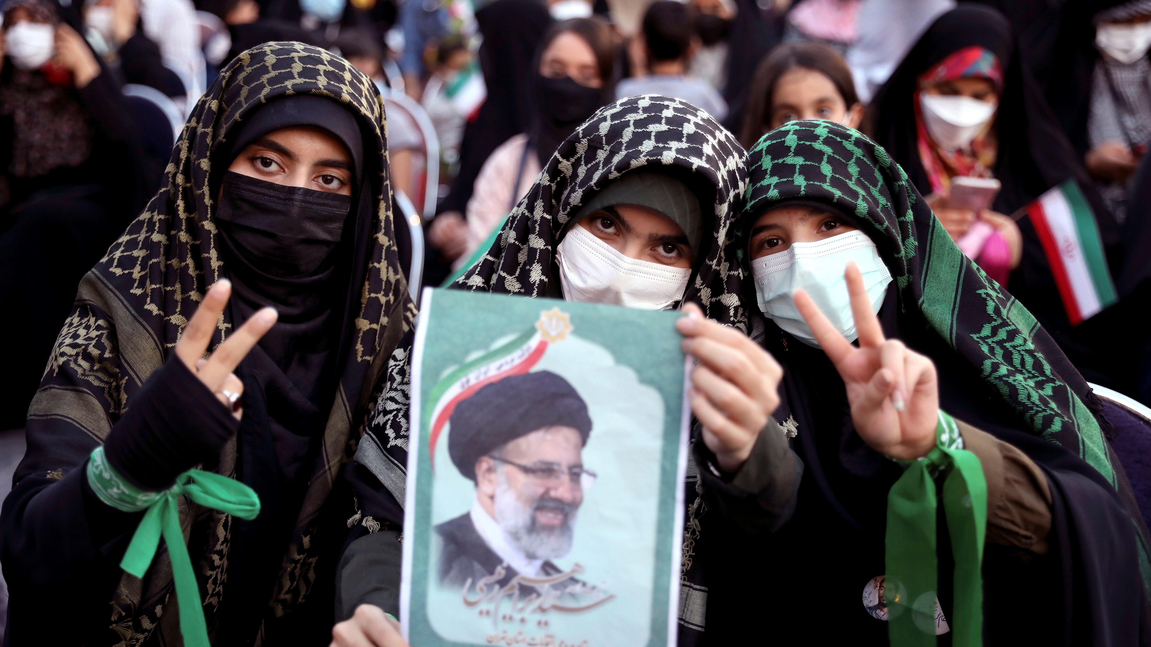 L'Iran: "Via le sanzioni e limitiamo il nucleare". Israele: "Non fidatevi"
