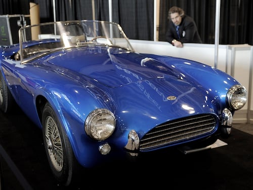La potenza selvaggia della Shelby Cobra 427