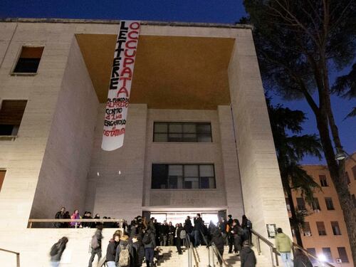 "Al fianco di Alfredo". I collettivi occupano pure La Sapienza