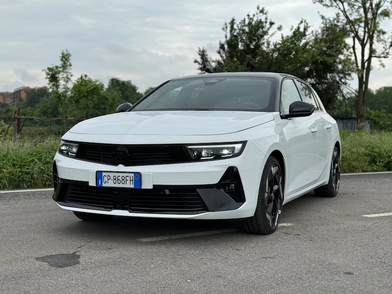 Opel Astra GSe: guarda la gallery della nuova due volumi sportiva da 225 CV 3