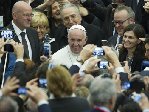 Papa Francesco agli imprenditori: "Troppi giovani prigionieri della precarietà"