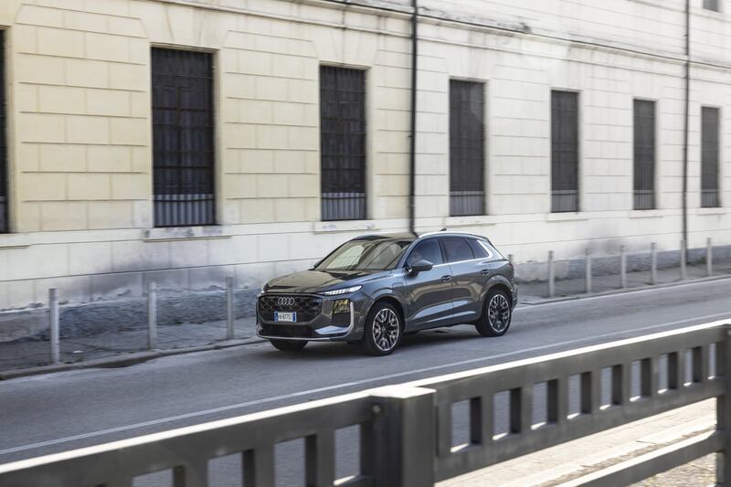 Audi Q3 e-hybrid: guarda la gallery 13