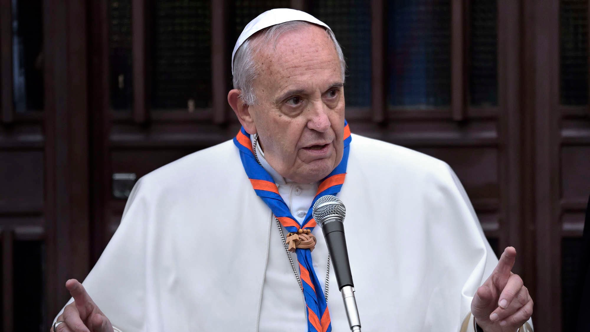 Il Papa e il sesso: "Giovani, non fatelo se non c'è amore"
