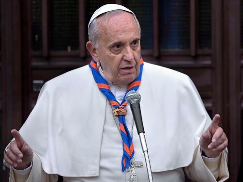 Il Papa e il sesso: "Giovani, non fatelo se non c'è amore"