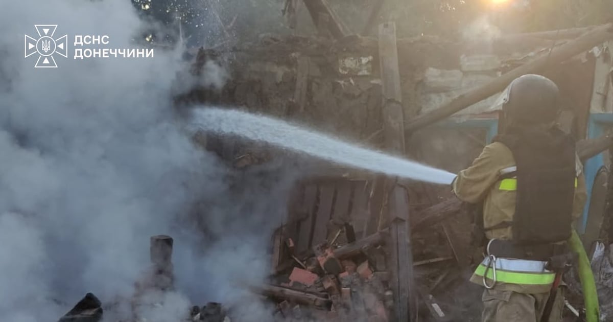 Photo: ilgiornale.it In this photo provided by the Ukrainian Emergency Service, firefighters put out a fire following a Russian air attack in