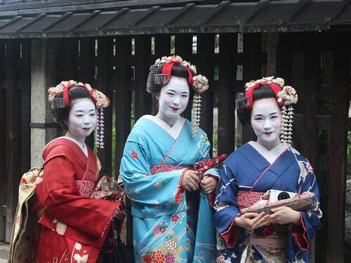 Le geisha invadono Roma per un evento unico