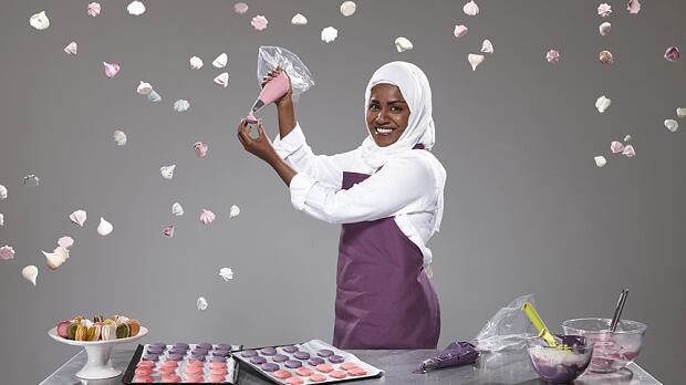 Gb, al reality di cucina vince una 30enne velata