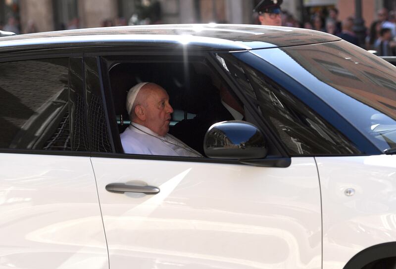 Papa Francesco a Palazzo Madama per Napolitano: l'omaggio a sorpresa del pontefice 1