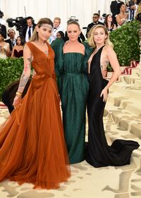 Met Gala 18, Miley Cyrus e la scollatura hot 4