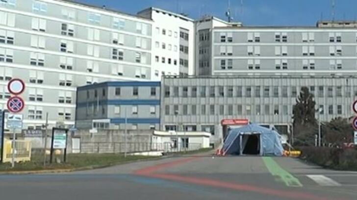 C'è un morto per la febbre che preoccupa il Nord Italia