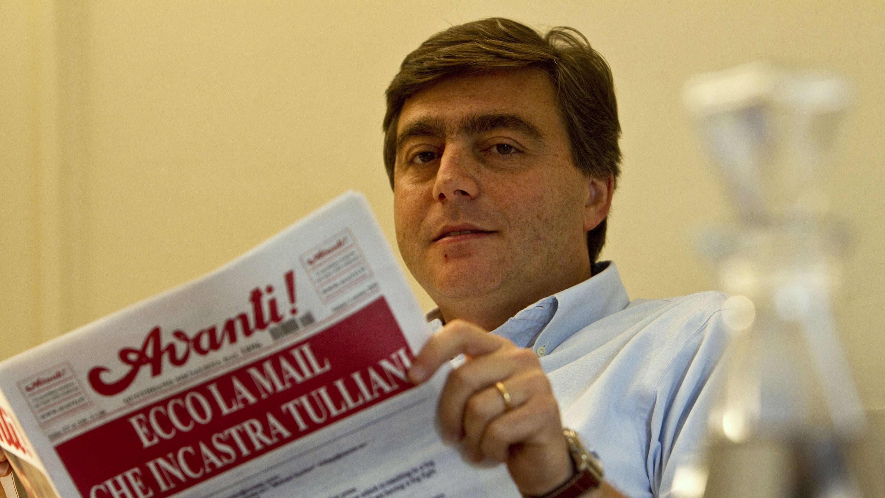 Estorsione a Berlusconi, pena dimezzata per Lavitola