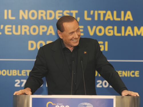 Berlusconi: "Il centrodestra unito vince. Ora la sfida è battere la sinistra"