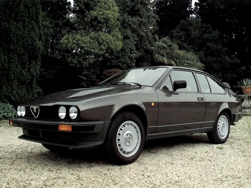 Alfa Romeo GTV6, guarda la gallery 18