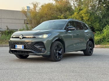 Volkswagen Tiguan eHybrid: guarda la gallery del nuovo SUV ibrido 2