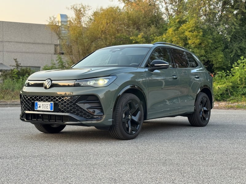 Volkswagen Tiguan eHybrid: guarda la gallery del nuovo SUV ibrido 2